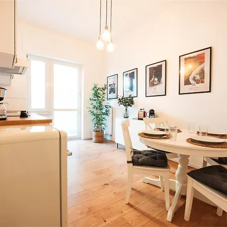 Appartement 3 Nahe Hbf Fuer Bis Zu 11 Gaeste