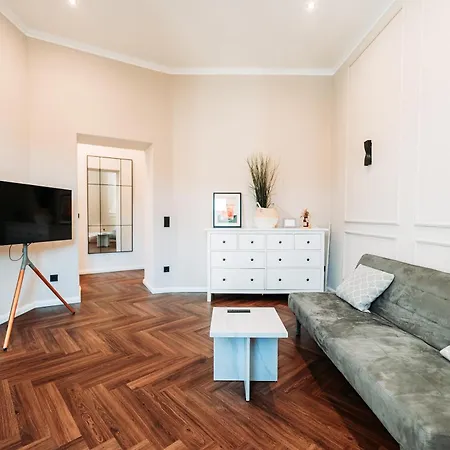 3 Nahe Hbf Für Bis Zu 11 Gäste Apartment